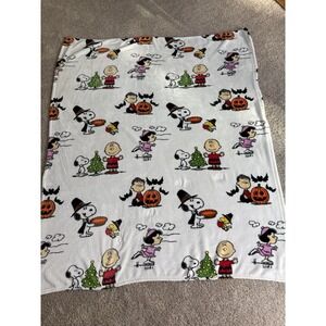 Peanuts Charlie Brown Holiday Berkshire Blanket Winter Halloween Christmas 65x54